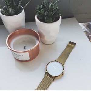 Larsson and Jennings watch